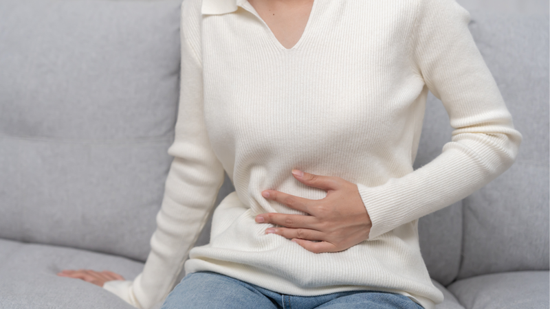 Đau bụng là dấu hiệu ung thư đại trực tràng​ thường gặp