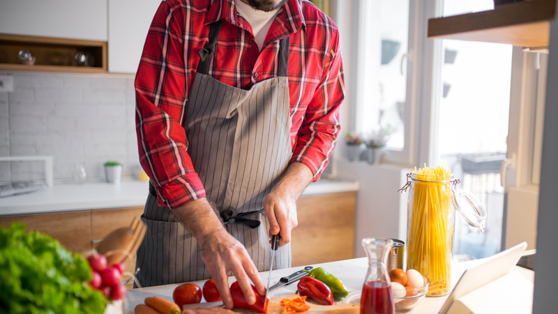 8 lợi ích tuyệt vời khi tự nấu ăn tại nhà mà ai cũng nên biết 2