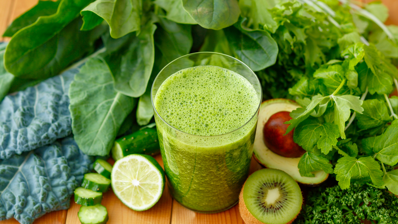 Rau có thể luộc, hấp, nấu canh, xào nhanh với một lượng dầu vừa phải hoặc xay sinh tố
