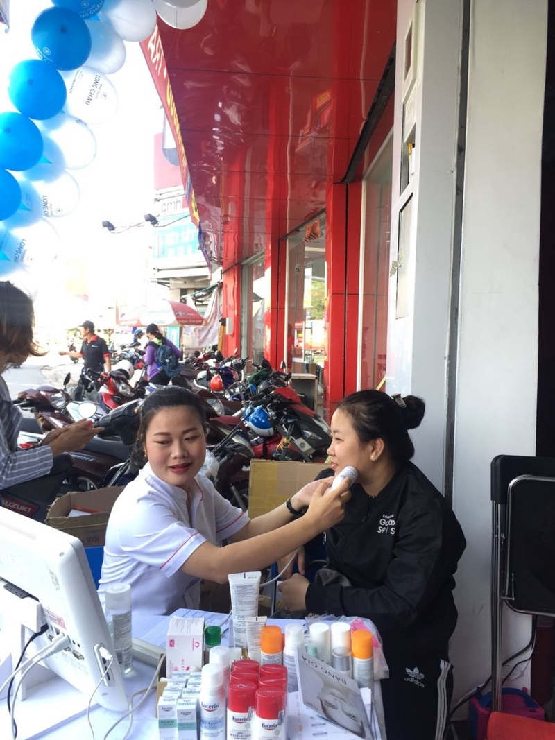 Khai truong LC Hong Bang 3