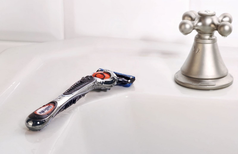 10 đồ vật bạn không nên cất giữ trong nhà tắm 3