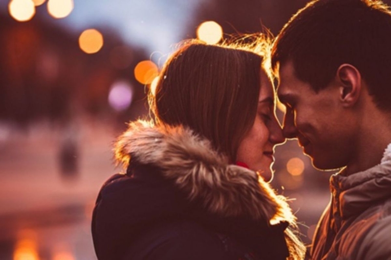 An toàn tình dục khi bị nhiễm HIV: Liệu hôn nhau có bị lây HIV không? 1