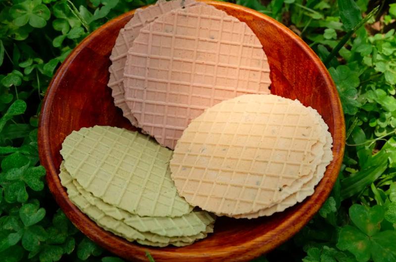 Bánh quế gạo lứt hỗ trợ giảm cân hiệu quả