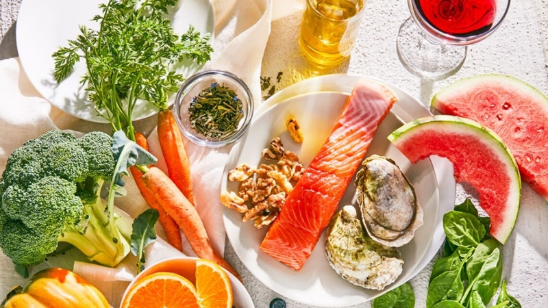 Ánh sáng xanh điện thoại có hại như thế nào đối với làn da và sức khỏe của chúng ta 3