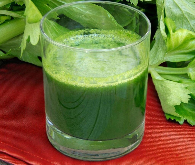 Bà bầu uống nước ép cần tây được không và lợi ích của cần tây đối với bà bầu 4