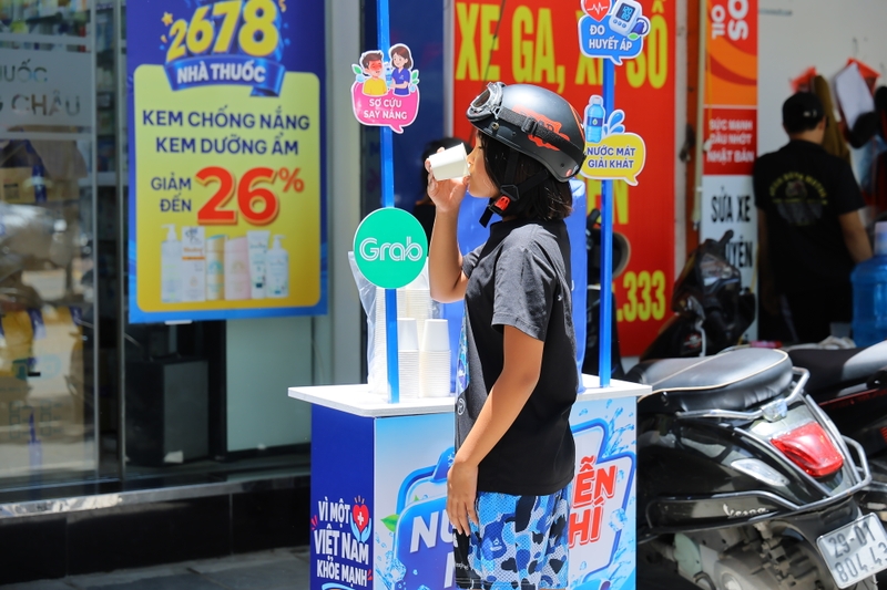Bản sao của HUGH8805.JPG