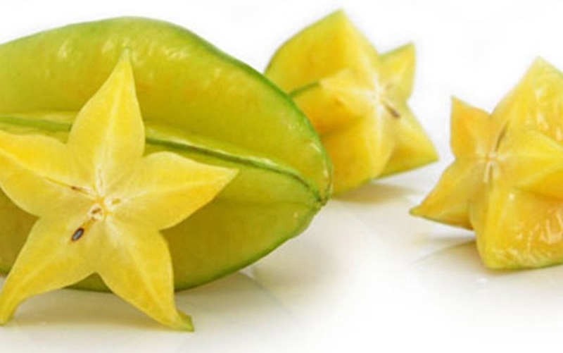 Chữa nhiệt miệng bằng khế chua đem lại hiệu quả không kém so với lá bàng