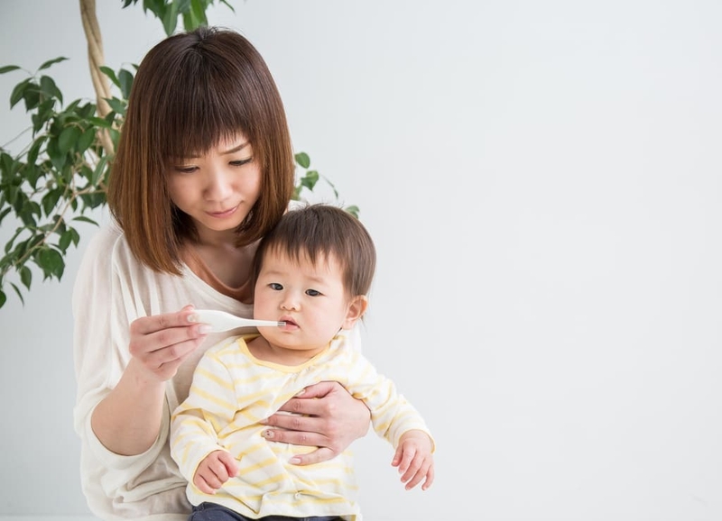 Bé mọc răng sốt 40 độ: Mức độ nguy hiểm và cách chăm sóc khi trẻ bị sốt 3