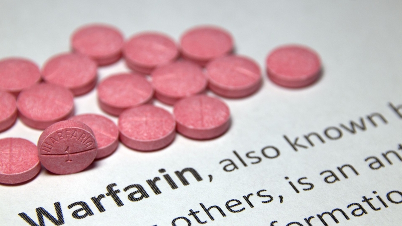 Sử dụng Bifonazole bôi ngoài da có thể ảnh hưởng đến thuốc chống đông warfarin