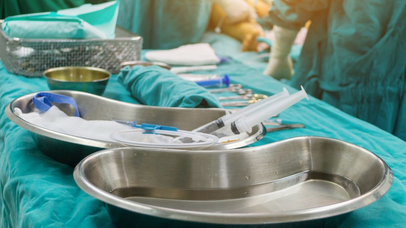 Trong y tế, Bronopol được ứng dụng trong xử lý dụng cụ y tế và dung dịch sát khuẩn bề mặt