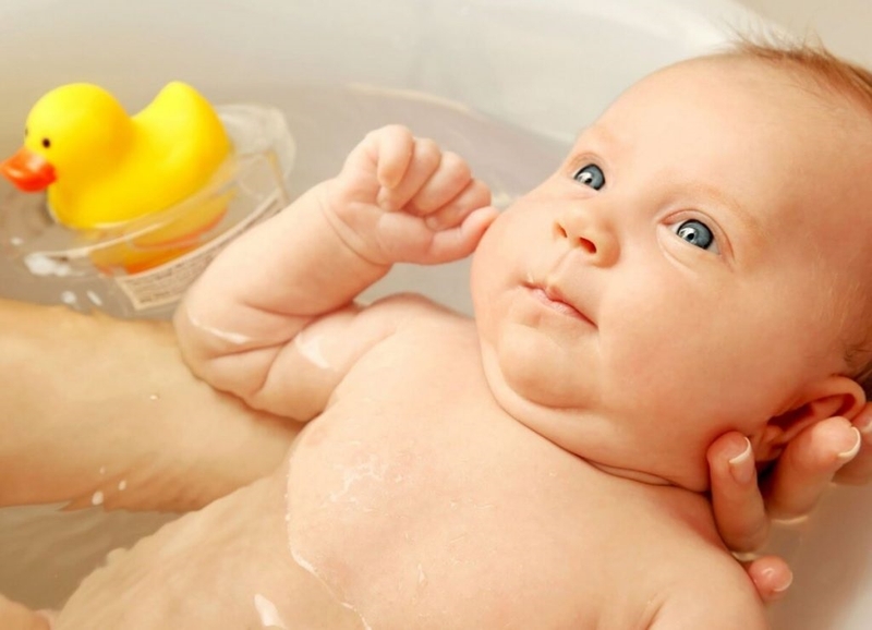 Các cách chăm sóc trẻ sơ sinh mới chào đời cha mẹ nên lưu lại 5