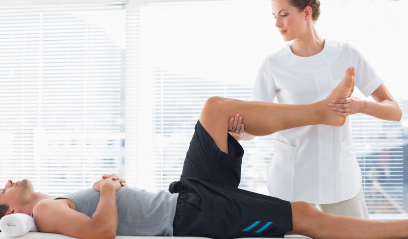 Các cách điều trị viêm cột sống dính khớp mà bạn nên biết 3