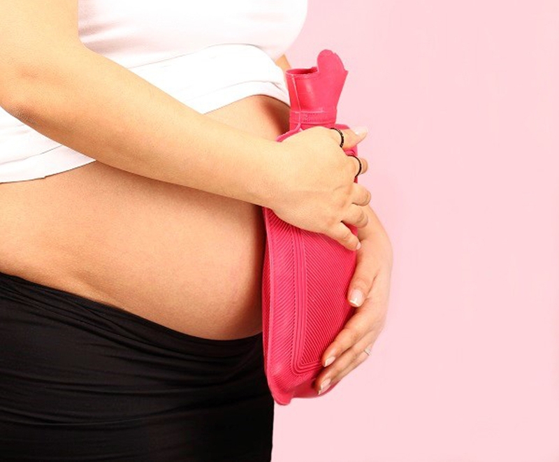 Cách làm muối chườm bụng sau sinh an toàn và hiệu quả không phải chị em nào cũng biết 2