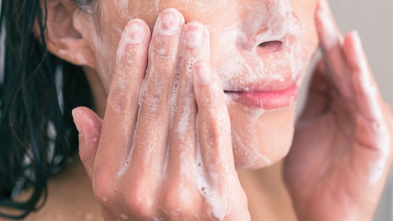 Cách lột mụn bằng mặt nạ giấy không làm to lỗ chân lông 2