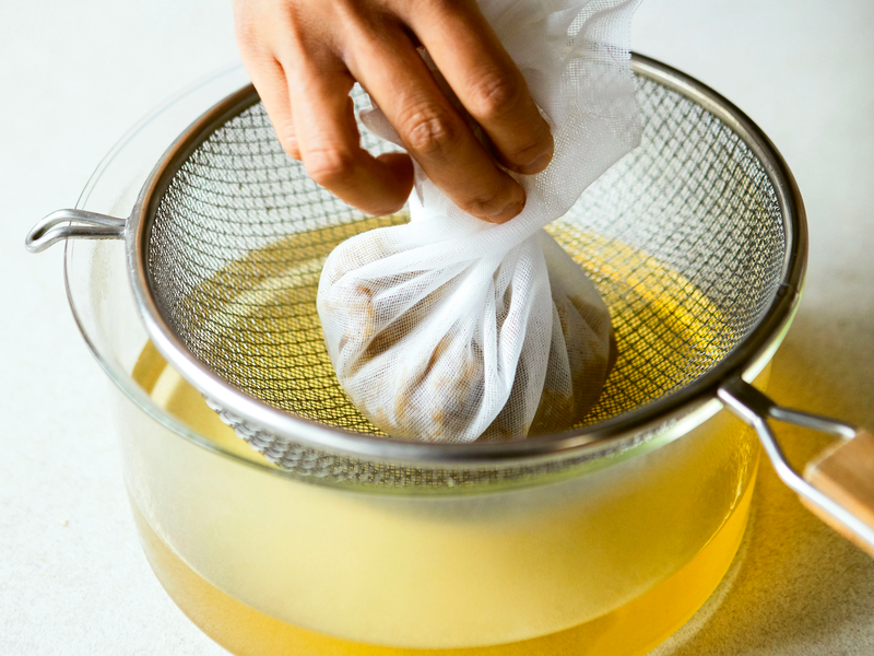 cach-nau-nuoc-dashi-rau-cu-cho-be-5-thang-day-du-dinh-duong-me-khong-nen-bo-lo 3