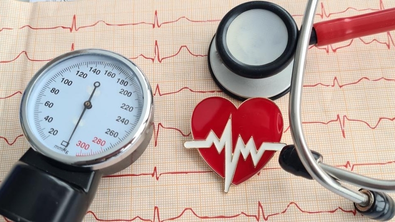 Cách nhận biết huyết áp cao hay thấp 02