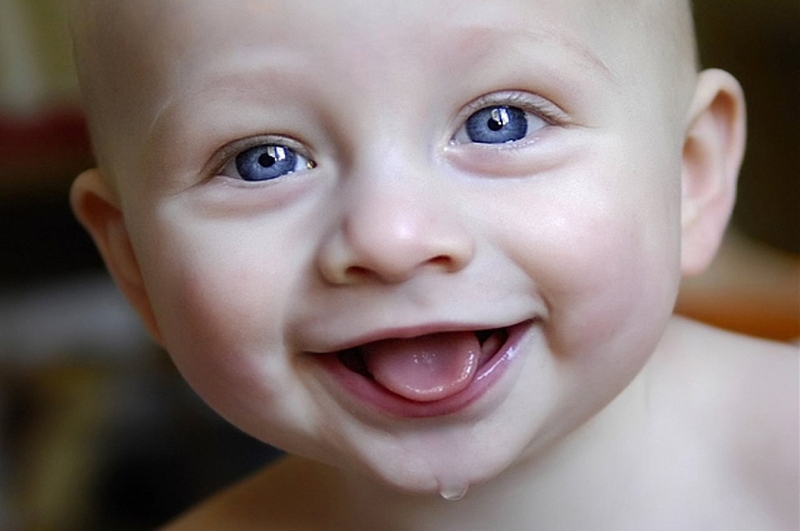 Cách phân biệt dấu hiệu trẻ sốt mọc răng với sốt thông thường 2