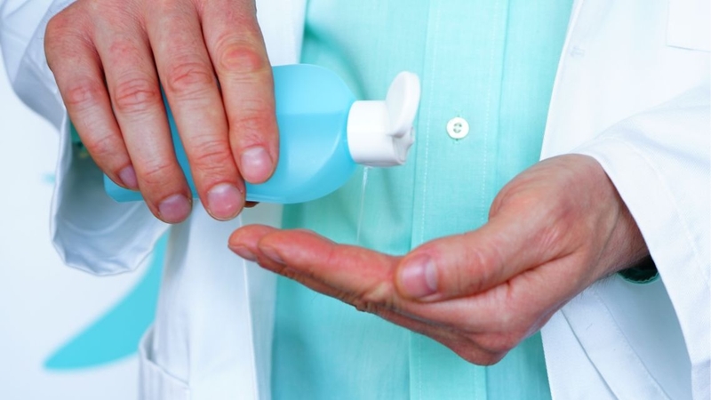Sát khuẩn da bằng Chlorhexidin Gluconate giúp giảm nguy cơ nhiễm trùng