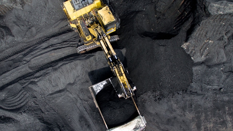 Coal tar là sản phẩm phụ của chưng cất than đá trong môi trường yếm khí