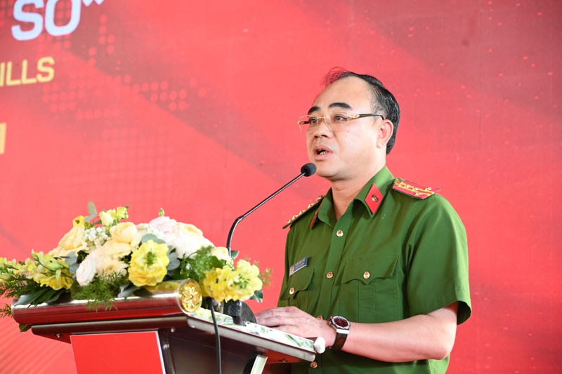 Đại tá Trần Hồng Phú - Phó Cục trưởng Cục Quản lý hành chính về trật tự xã hội (C06, Bộ Công an) - 1 (1).JPG