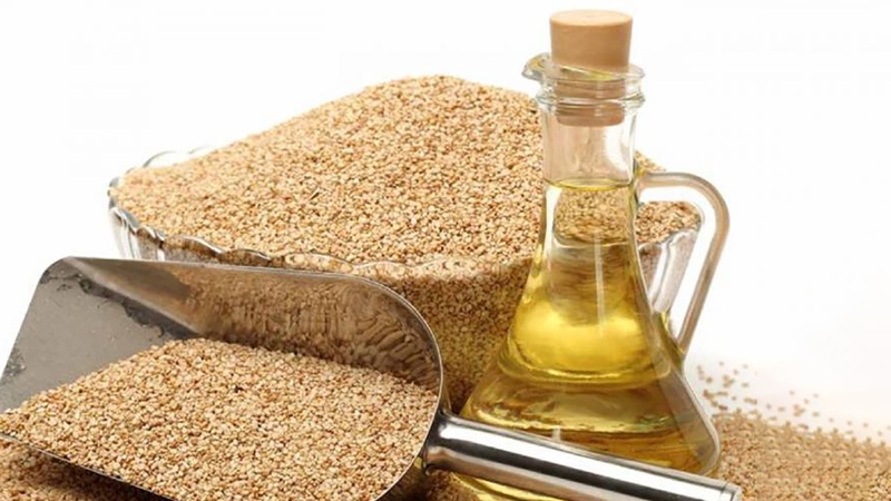 Dầu mè có giống dầu ăn không? Dầu mè ăn sống được không 3