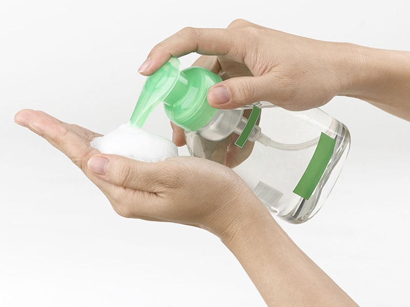 Dung dịch vệ sinh phụ nữ là sản phẩm giúp làm sạch vùng kín phụ nữ