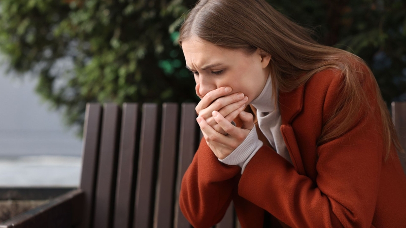 Buồn nôn là một trong những tác dụng phụ phổ biến của Floctafenine