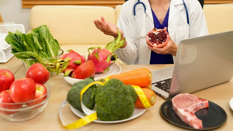 Người mắc galactosemia cần xây dựng chế độ ăn theo hướng dẫn chuyên môn