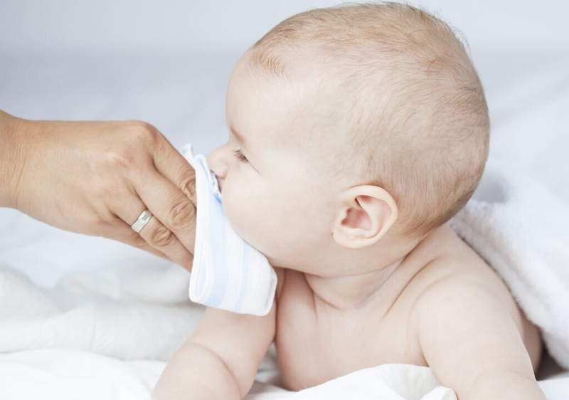 Giải đáp cùng chuyên gia: Cha mẹ nên làm gì khi trẻ 4 tháng bị ho và sổ mũi? 2