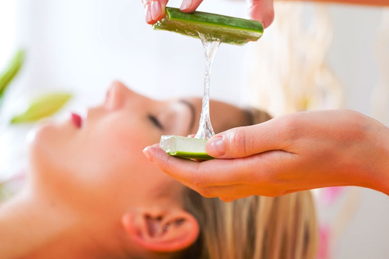 Giải đáp thắc mắc Bôi gel nha đam lên mặt để qua đêm được không 3.jpg