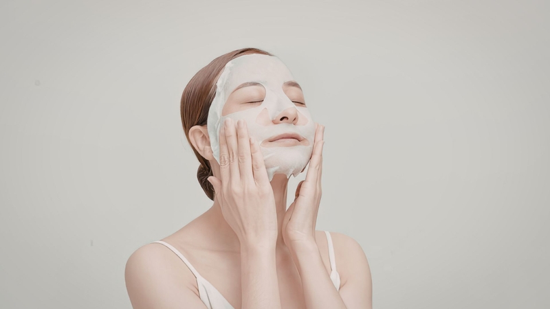 Chiết xuất nhân sâm giàu Ginsenoside Rg1 thường được dùng trong kem dưỡng, tinh chất và mặt nạ chăm sóc da