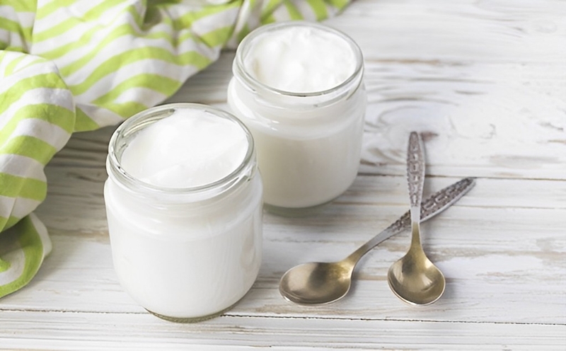 Góc giải đáp thắc mắc: Phụ nữ sau sinh ăn sữa chua được không? 1