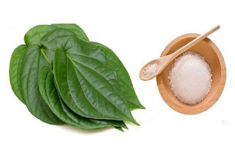 Cách chữa sâu răng bằng muối và lá trầu không