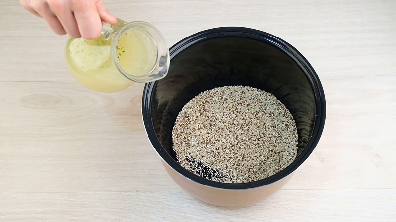 Hạt quinoa có thể kết hợp với nhiều thực phẩm khác