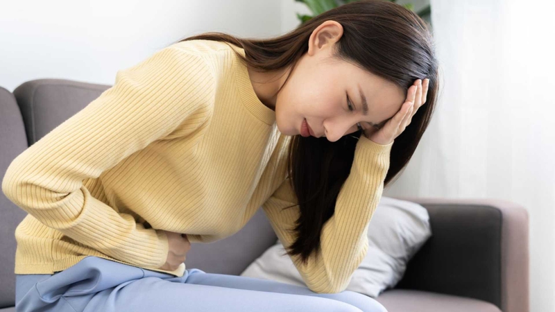 Đau bụng kéo dài, ợ nóng hoặc khó nuốt có thể là dấu hiệu cảnh báo trào ngược dạ dày cần thăm khám sớm