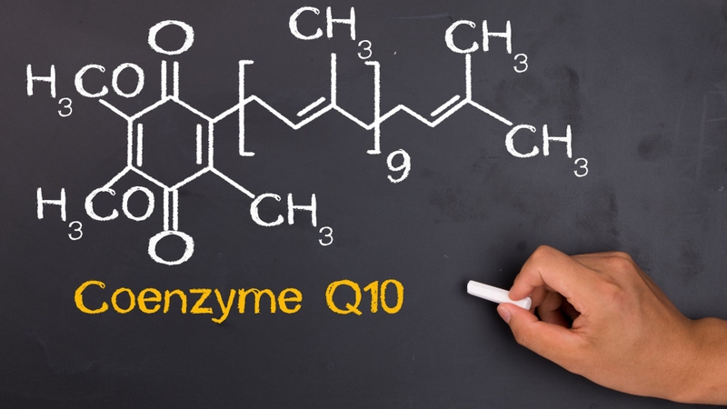 Idebenone thường được tổng hợp từ tiền chất Coenzyme Q10