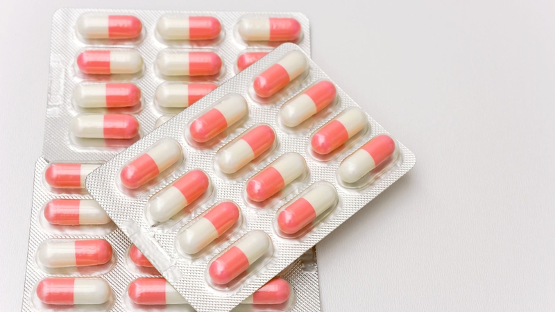 Không nên sử dụng Immune Globulin Human với các thuốc gây hại cho thận