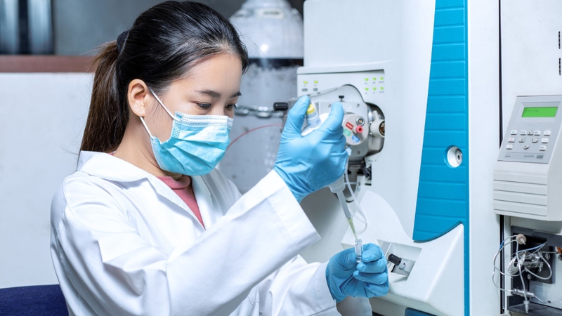 Iodoform được tổng hợp chủ yếu bằng phản ứng haloform