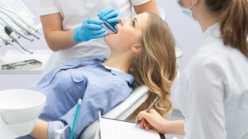 Iodoform thường được phối hợp với chất khác để làm vật liệu trám tạm hoặc dung dịch làm sạch khoang răng