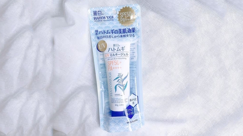 Kể tên 5 sản phẩm kem chống nắng có thành phần dưỡng ẩm 3