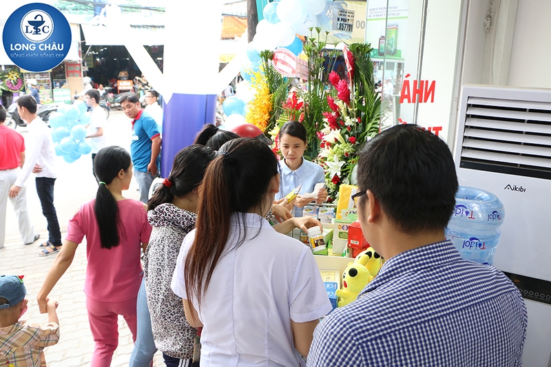 Nhân dịp khai trương, Long Châu mang đến nhiều ưu đãi thiết thực và có ích cho nhu cầu sống khỏe sống đẹp của mọi người mọi nhà. Nhân dịp khai trương, Long Châu mang đến nhiều ưu đãi thiết thực và có ích cho nhu cầu sống khỏe sống đẹp của mọi người mọi nhà.
