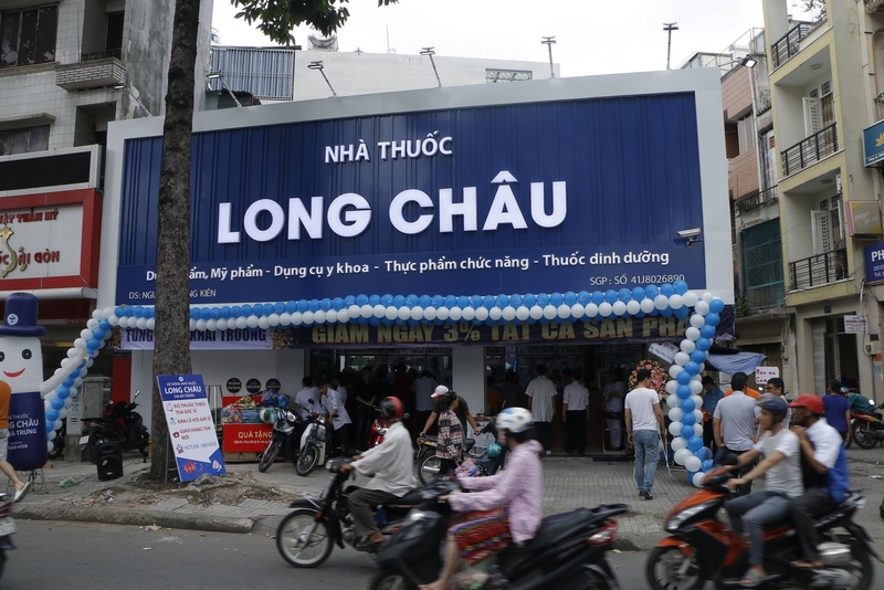 Khai truong Long Chau 15, q10