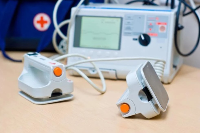 Máy sốc điện 02