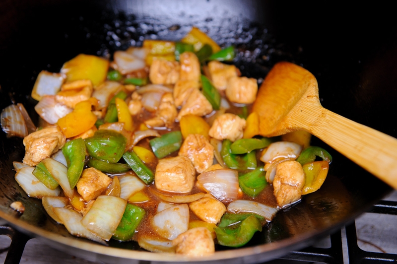 Một số thực phẩm bạn nên hạn chế để tránh mùi cơ thể vào thời tiết oi bức 2