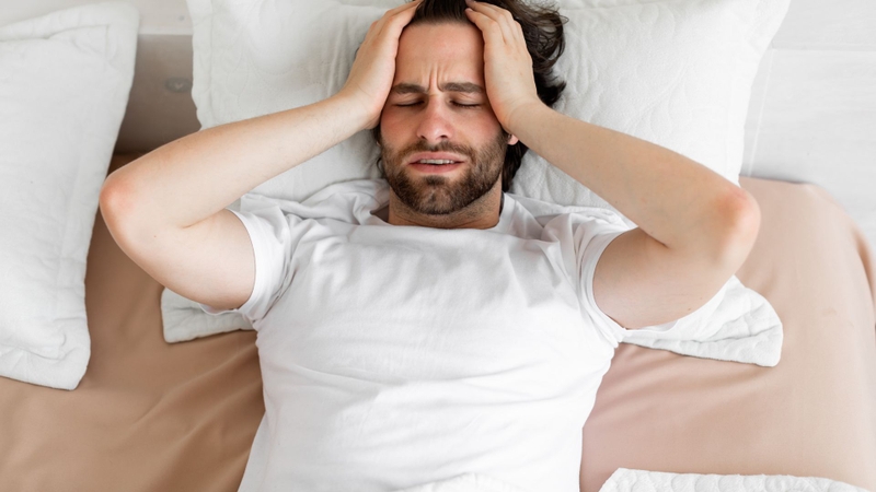 Cảm giác khó chịu, bồn chồn là trong những tác dụng phụ đặc trưng của Nalorphine