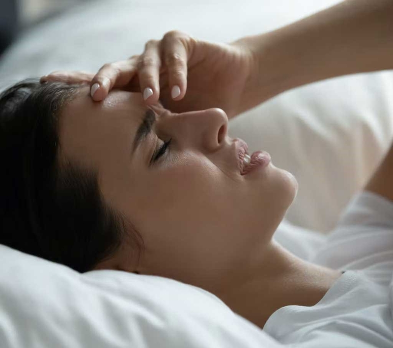 Nghẹn cổ họng khó thở khi nằm có nguy hiểm không? 1