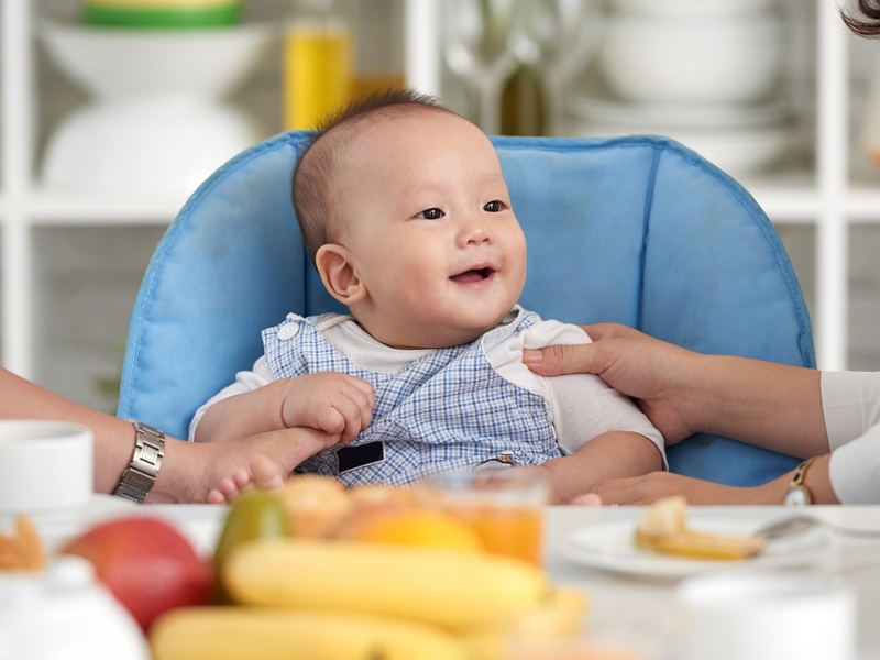 Nguyên nhân và cách xử lý khi trẻ sơ sinh đi ngoài có mùi chua và nhầy 3