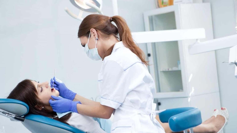 Nhổ răng số 7 có cần trồng lại 03