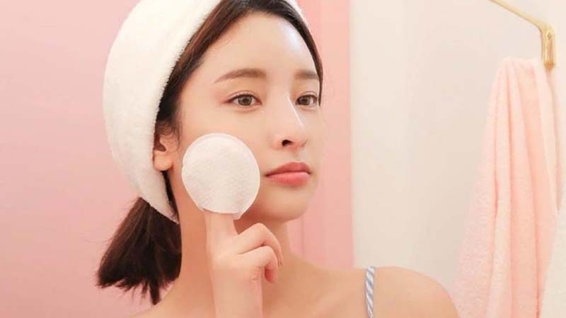 Những công dụng của nước tẩy trang mà không phải ai cũng đều biết 1