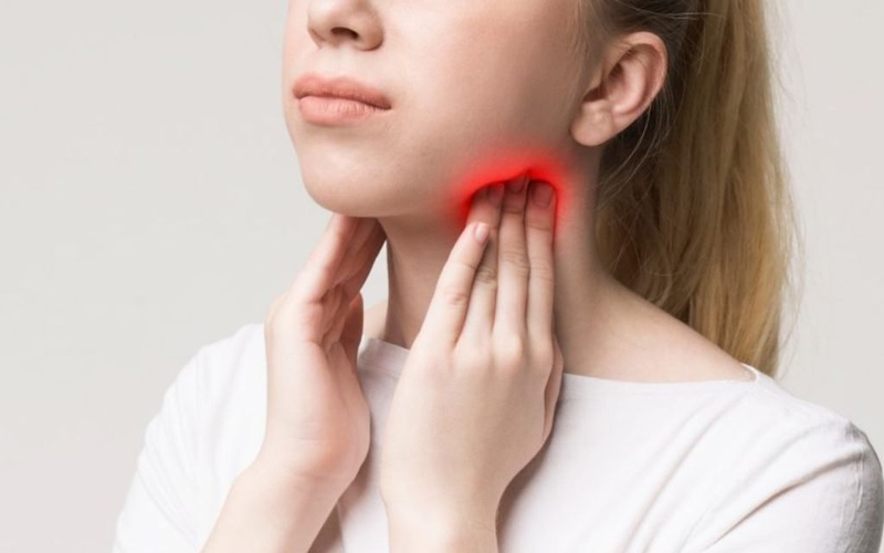 Nổi hạch ở cổ và bị sốt là dấu hiệu bệnh gì? Phương pháp điều trị dứt điểm 3